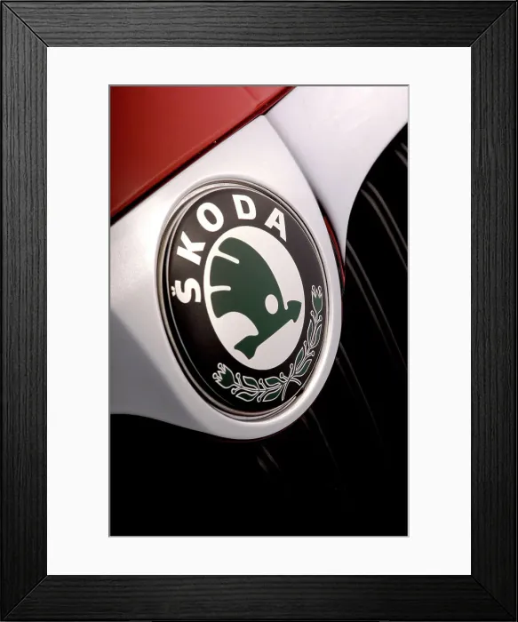Framed Print : Skoda Fbia Estate HTP 1-2 2007. Artist: Simon Clay Framed Print : Skoda Fbia Estate HTP 1-2 2007. Artist: Simon Clay
