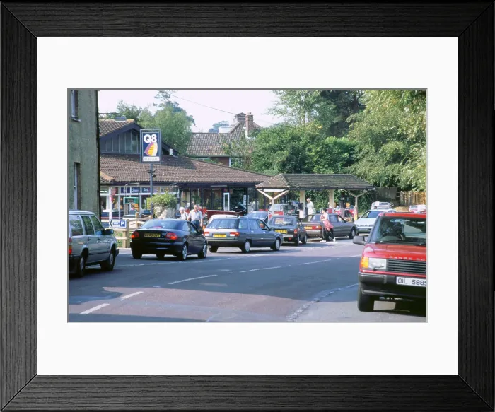 Framed Print : Fuel crisis 2000. Queues for petrol Framed Print : Fuel crisis 2000. Queues for petrol