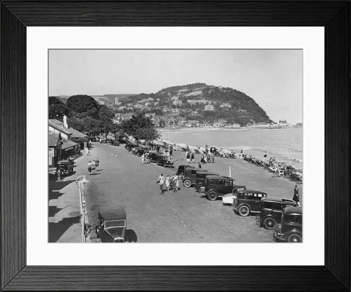 Framed Print : Seaside resort of Minehead, Somerset, early 1930s Framed Print : Seaside resort of Minehead, Somerset, early 1930s