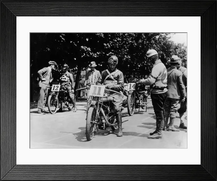 Framed Print : Alec Bennett on a Norton bike, in the Senior TT, Isle of Man, 1925 Framed Print : Alec Bennett on a Norton bike, in the Senior TT, Isle of Man, 1925