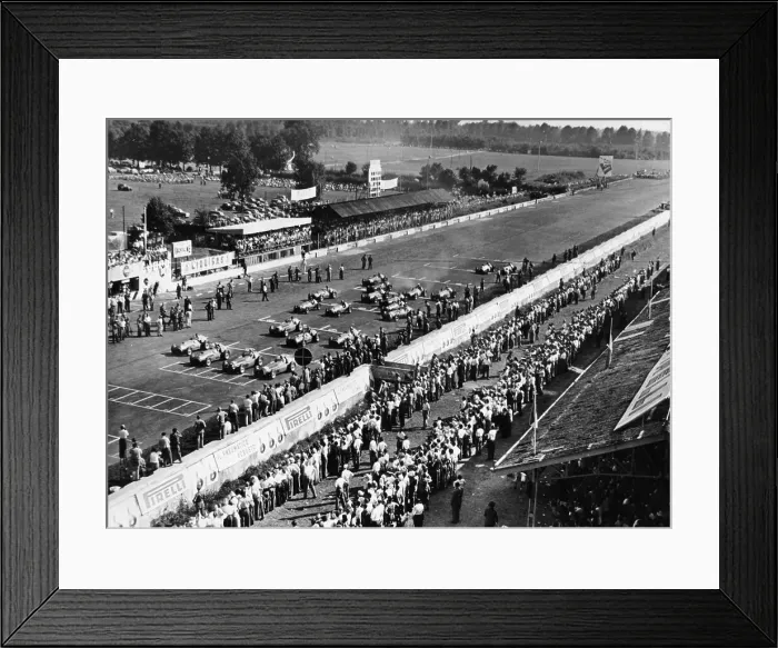 Framed Print : Start of the Italian Grand Prix, Monza, early 1950s Framed Print : Start of the Italian Grand Prix, Monza, early 1950s