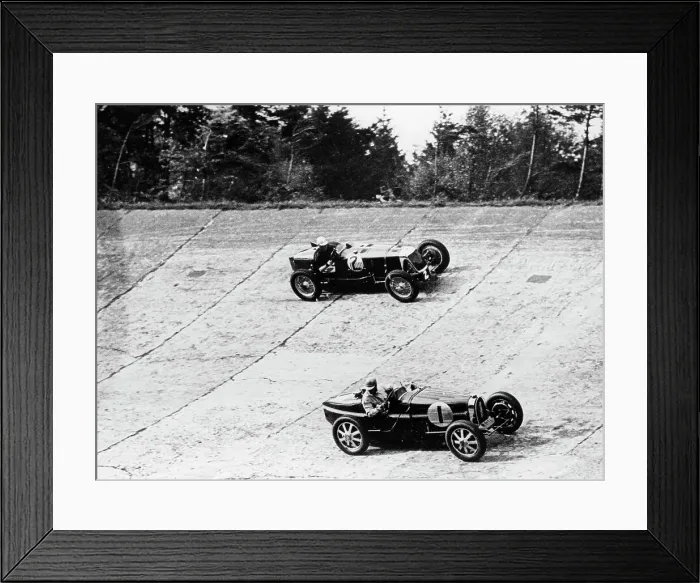 Framed Print : Maserati and Bugatti in action at Brooklands, Surrey, 1933 Framed Print : Maserati and Bugatti in action at Brooklands, Surrey, 1933