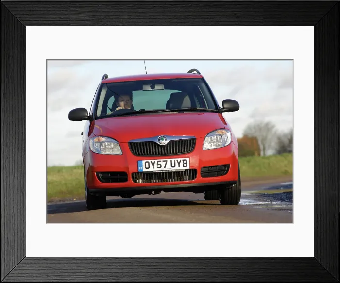 Framed Print : Skoda Fbia Estate HTP 1-2 2007. Artist: Simon Clay Framed Print : Skoda Fbia Estate HTP 1-2 2007. Artist: Simon Clay
