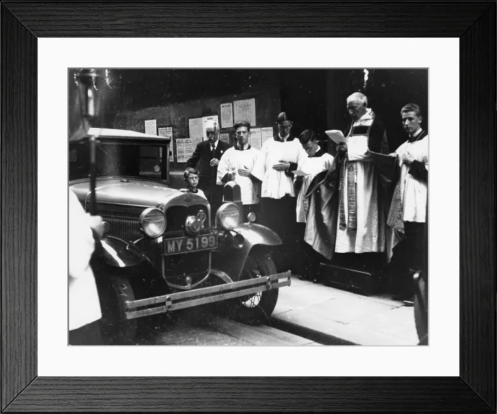 Framed Print : The blessing of cars, City of London, c1930 Framed Print : The blessing of cars, City of London, c1930