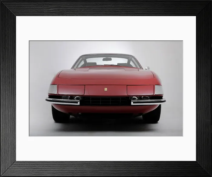 Framed Print : Ferrari 365 GTB 1972. Artist: Simon Clay Framed Print : Ferrari 365 GTB 1972. Artist: Simon Clay