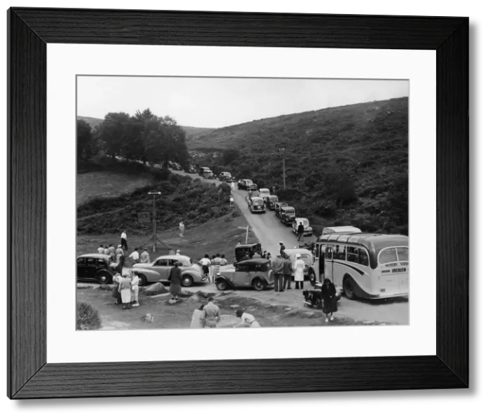 Framed Print : Crowded road at Dartmeet, Devon, c1951 Framed Print : Crowded road at Dartmeet, Devon, c1951