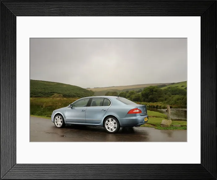 Framed Print : Skoda SUPERB 2008. Artist: Simon Clay Framed Print : Skoda SUPERB 2008. Artist: Simon Clay
