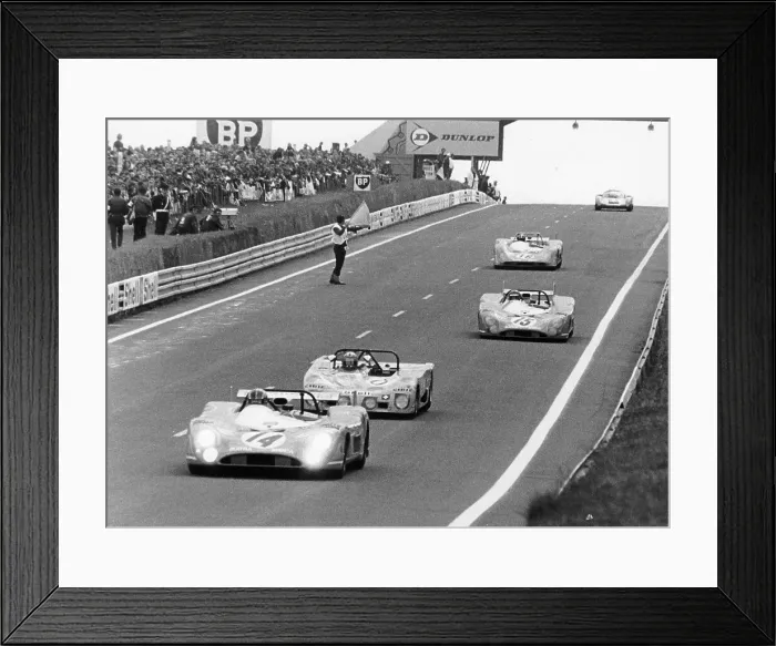 Framed Print : Matra-Simca 670 leading a Lola T280, Le Mans, France, 1972 Framed Print : Matra-Simca 670 leading a Lola T280, Le Mans, France, 1972
