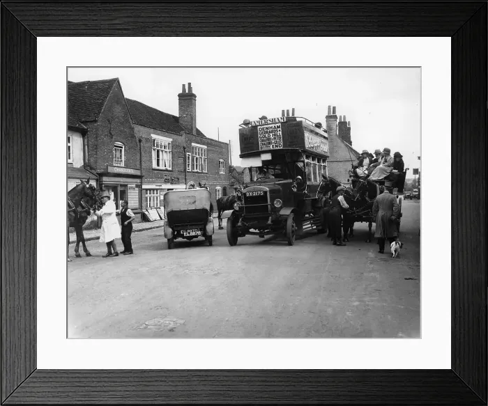 Framed Print : Bus on a street in Amersham, Buckinghamshire Framed Print : Bus on a street in Amersham, Buckinghamshire