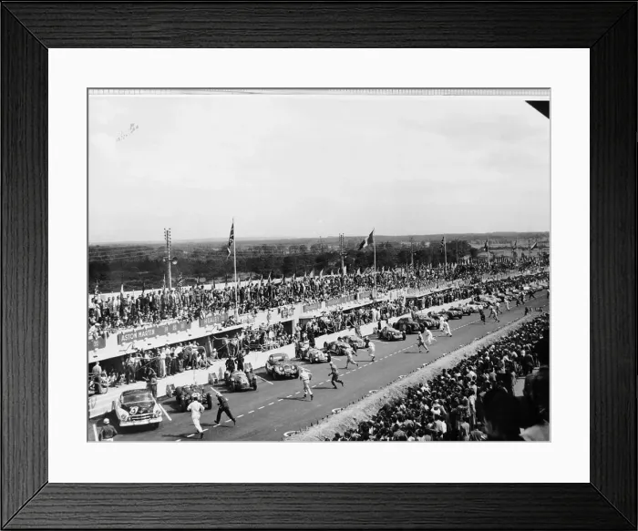 Framed Print : Start of the Le Mans Race, France, 1950 Framed Print : Start of the Le Mans Race, France, 1950