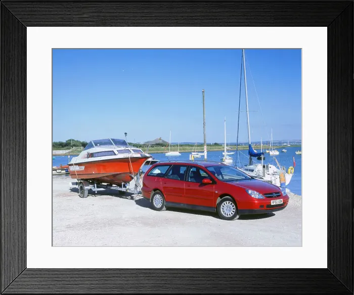 Framed Print : 2002 Citroen C5 hdi towing a boat by harbour Framed Print : 2002 Citroen C5 hdi towing a boat by harbour