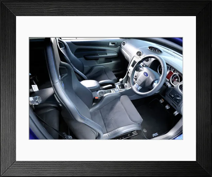 Framed Print : Ford Focus RS 2009. Artist: Simon Clay Framed Print : Ford Focus RS 2009. Artist: Simon Clay