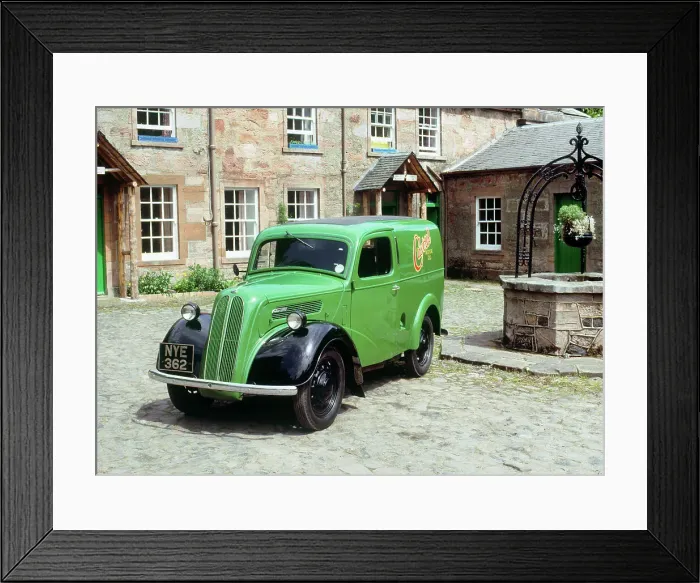 Framed Print : 1953 Thames 5cwt van Framed Print : 1953 Thames 5cwt van