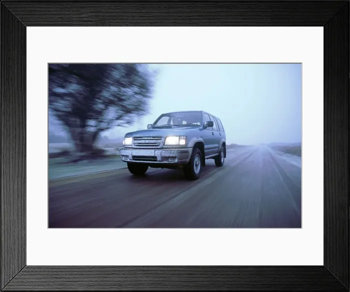 Framed Print : 2002 Isuzu Trooper Duty 3.0 TD long wheel base Framed Print : 2002 Isuzu Trooper Duty 3.0 TD long wheel base