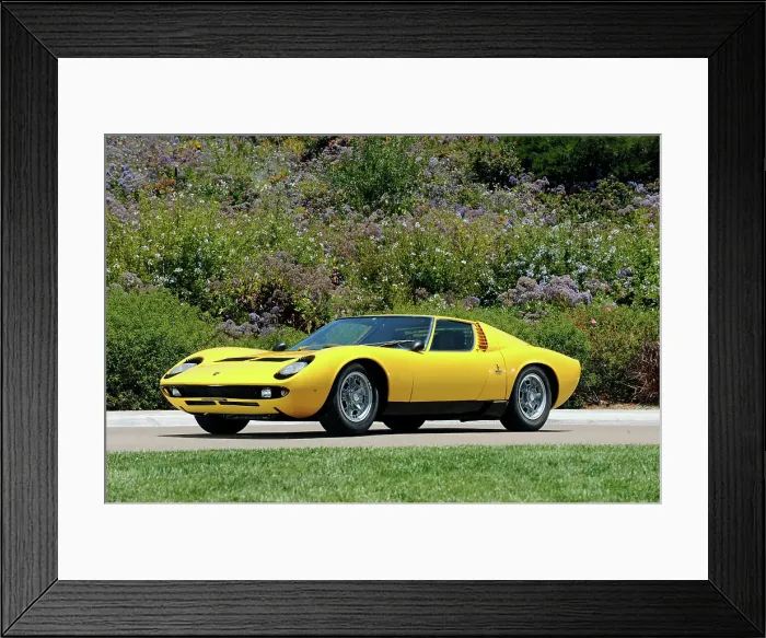 Framed Print : Lamborghini Miura p400s 1970. Artist: Simon Clay Framed Print : Lamborghini Miura p400s 1970. Artist: Simon Clay