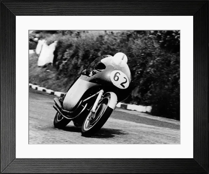 Framed Print : John Surtees racing an MV Agusta, 1958 Framed Print : John Surtees racing an MV Agusta, 1958