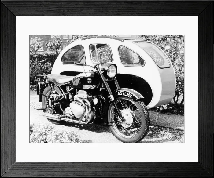 Framed Print : An Ariel Square 4 1000cc, with a large sidecar, c1952