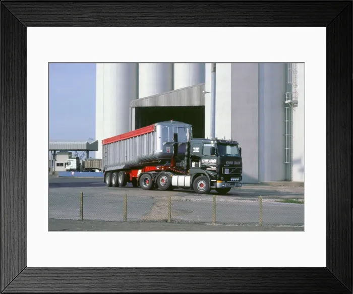 Framed Print : 1994 Volvo fh12 truck Framed Print : 1994 Volvo fh12 truck