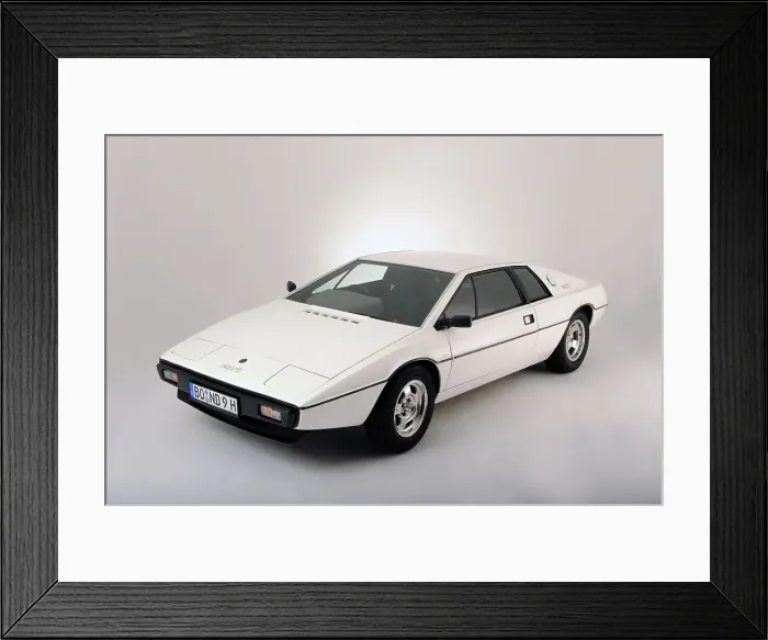 Framed Print : Lotus Esprit 1977 from the James Bond film The Spy Who Loved Me. Artist: Simon Clay Framed Print : Lotus Esprit 1977 from the James Bond film The Spy Who Loved Me. Artist: Simon Clay