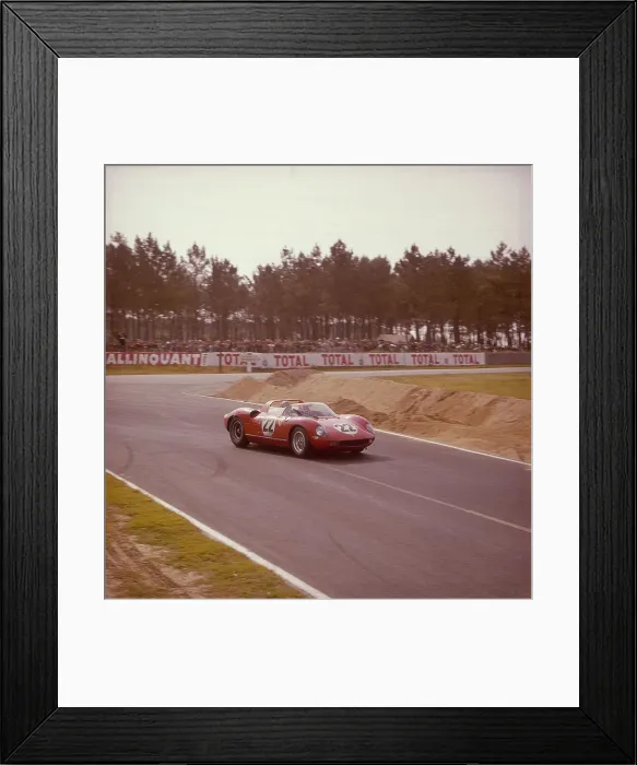 Framed Print : A Ferrari 250 P at Le Mans, France, 1963 Framed Print : A Ferrari 250 P at Le Mans, France, 1963