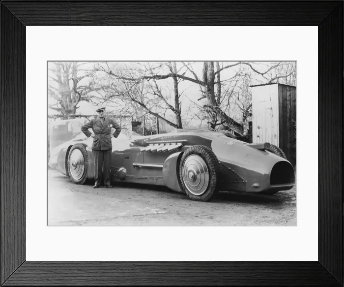 Framed Print : Malcolm Campbell with the 1933 Bluebird, 1933 Framed Print : Malcolm Campbell with the 1933 Bluebird, 1933