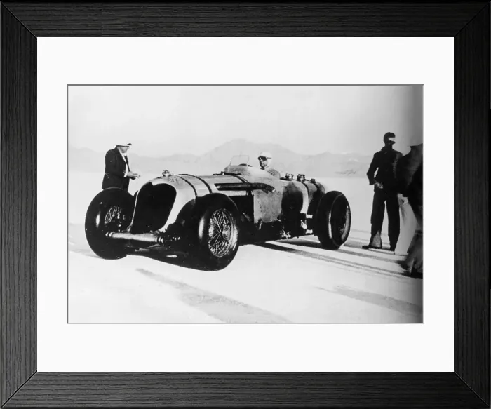 Framed Print : John Cobb in his Napier-Railton, Bonneville Salt Flats, Utah, USA, c1935-c1936 Framed Print : John Cobb in his Napier-Railton, Bonneville Salt Flats, Utah, USA, c1935-c1936