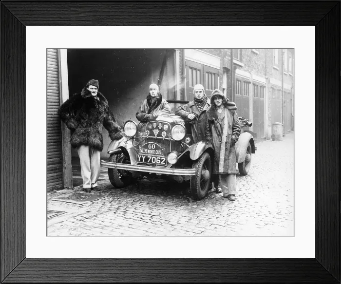 Framed Print : J Walters, JA Driskell, R Silva and ID Stuthers with a Ford V8, (1932?) Framed Print : J Walters, JA Driskell, R Silva and ID Stuthers with a Ford V8, (1932?)