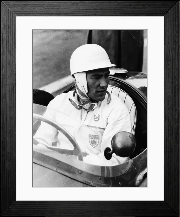 Framed Print : Stirling Moss at Goodwood, 1954 Framed Print : Stirling Moss at Goodwood, 1954
