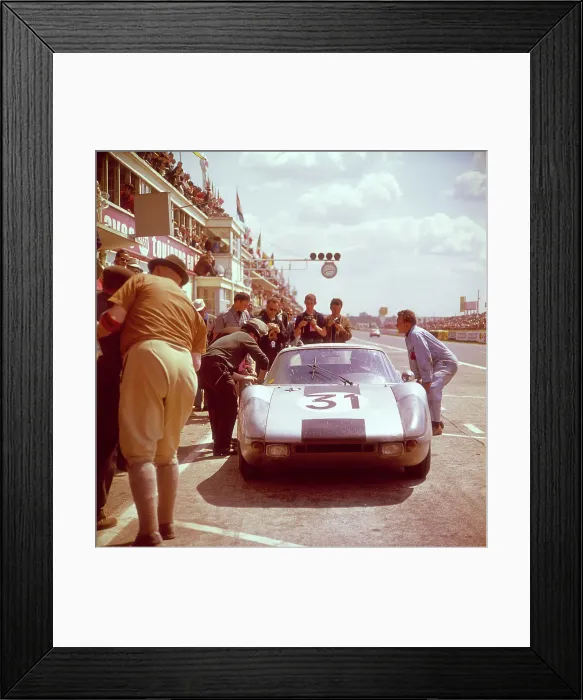 Framed Print : A Porsche 904 / 4 GTS in the pits, Le Mans, France, 1964 Framed Print : A Porsche 904 / 4 GTS in the pits, Le Mans, France, 1964