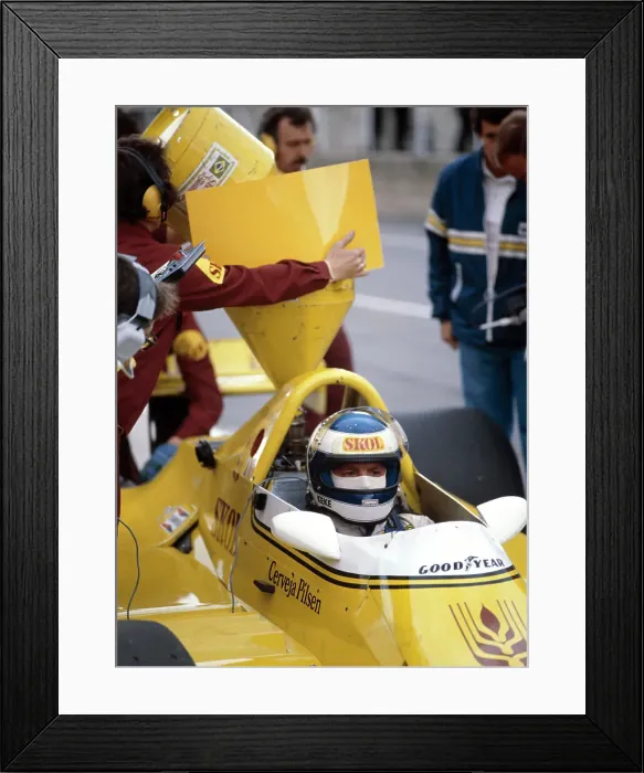 Framed Print : Keke Rosberg in a Fittipaldi-Cosworth F7, British Grand Prix, Brands Hatch, 1980 Framed Print : Keke Rosberg in a Fittipaldi-Cosworth F7, British Grand Prix, Brands Hatch, 1980