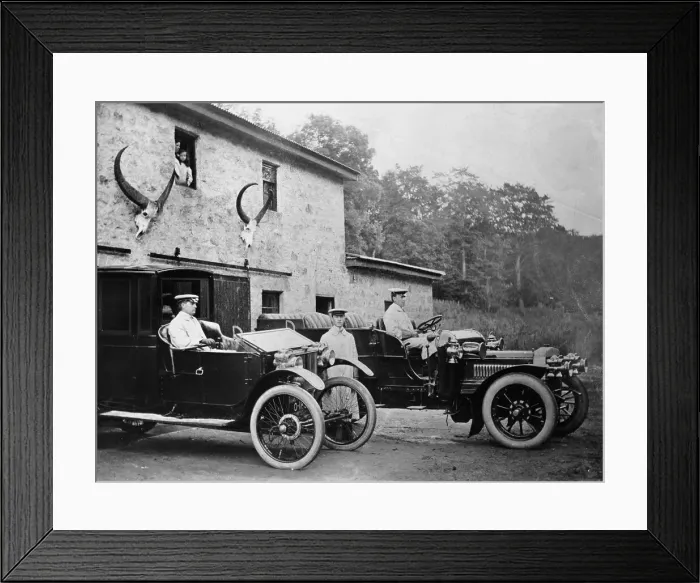 Framed Print : Men with 1905 Lanchester and 1906 Daimler at Fort Augustus, Scotland, 1907 Framed Print : Men with 1905 Lanchester and 1906 Daimler at Fort Augustus, Scotland, 1907