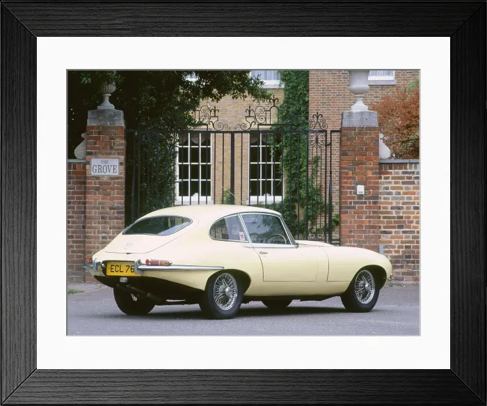 Framed Print : 1966 Jaguar E Type 4.2 S1 2+2 Framed Print : 1966 Jaguar E Type 4.2 S1 2+2