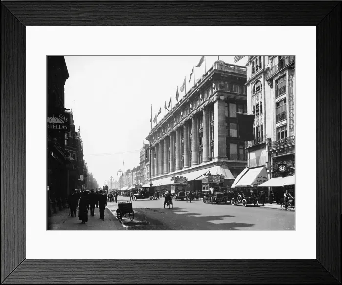 Framed Print : Selfridge's, Oxford Street, London, c1913 Framed Print : Selfridge's, Oxford Street, London, c1913