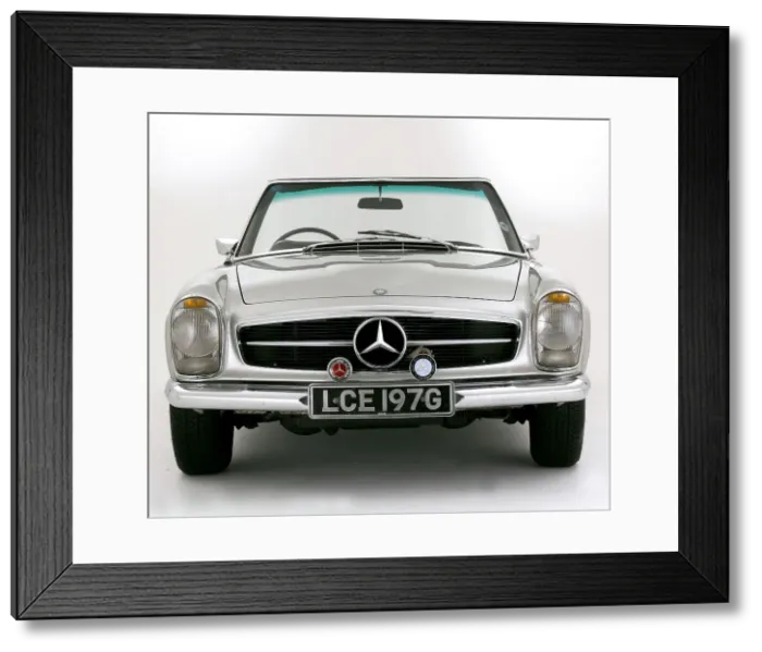 Framed Print : 1969 Mercedes Benz 280SL Framed Print : 1969 Mercedes Benz 280SL