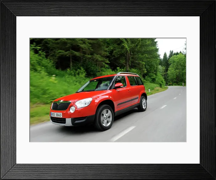 Framed Print : Skoda Yeti 2009. Artist: Simon Clay Framed Print : Skoda Yeti 2009. Artist: Simon Clay