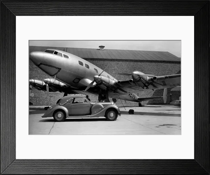 Framed Print : 1938 Lagonda V12 4.5 litre drophead coupe with D.H. Albatross aeroplane Framed Print : 1938 Lagonda V12 4.5 litre drophead coupe with D.H. Albatross aeroplane