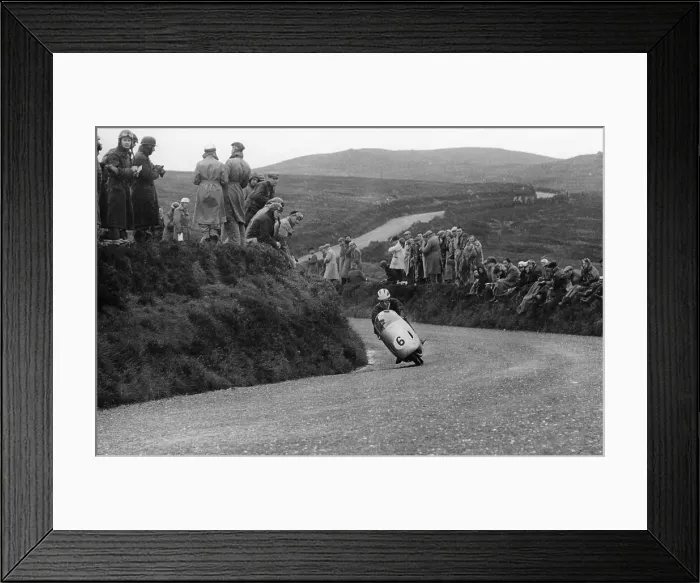 Framed Print : Bill Lomas riding an MV bike, 1955 Framed Print : Bill Lomas riding an MV bike, 1955