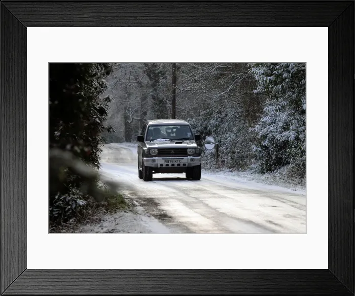 Framed Print : 1997 Mitsubishi Shogun on icy road Framed Print : 1997 Mitsubishi Shogun on icy road