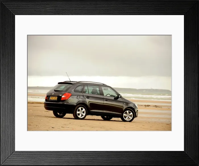Framed Print : Skoda Fabia Estate 2007. Artist: Simon Clay Framed Print : Skoda Fabia Estate 2007. Artist: Simon Clay