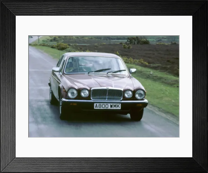 Framed Print : 1984 Jaguar Sovreign 4.2 Framed Print : 1984 Jaguar Sovreign 4.2