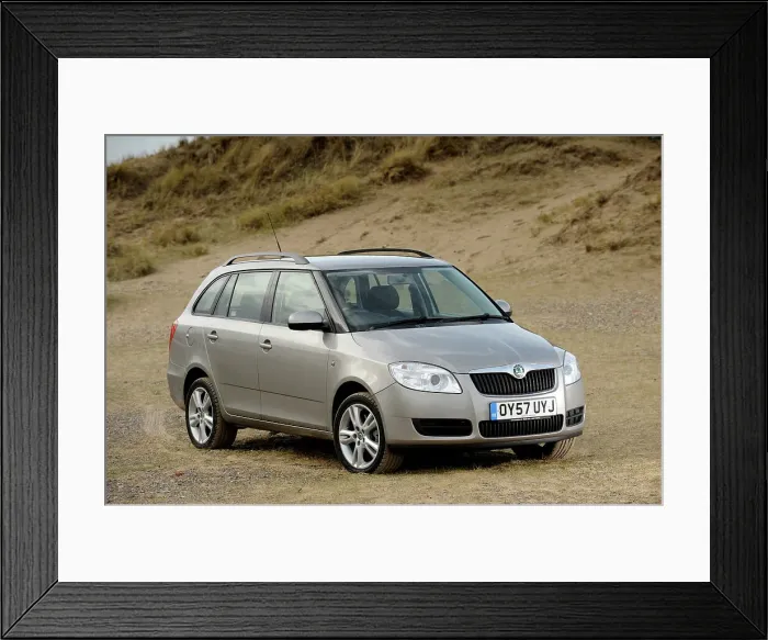 Framed Print : Skoda Fabia Estate 2007. Artist: Simon Clay Framed Print : Skoda Fabia Estate 2007. Artist: Simon Clay