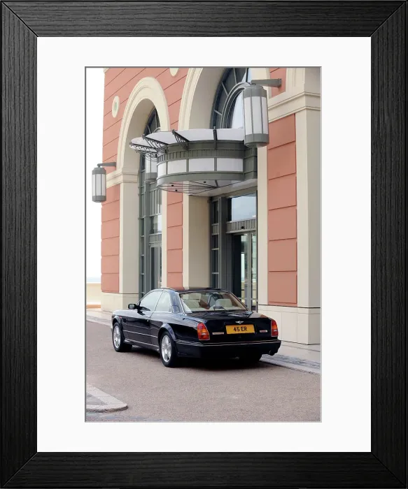 Framed Print : Bentley Continental 2001. Artist: Simon Clay Framed Print : Bentley Continental 2001. Artist: Simon Clay