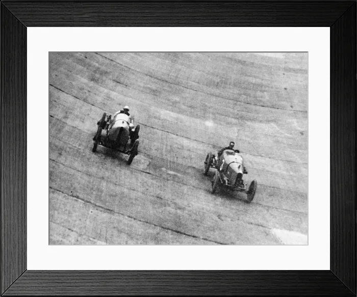 Framed Print : Itala and Sunbeam racing, Brooklands, Surrey, c1912-c1913 Framed Print : Itala and Sunbeam racing, Brooklands, Surrey, c1912-c1913