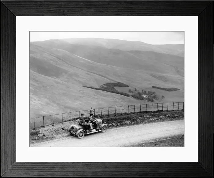 Framed Print : People with a Morris Cowley at the Devil's Beef Tub, Scotland, (c1930s?) Framed Print : People with a Morris Cowley at the Devil's Beef Tub, Scotland, (c1930s?)