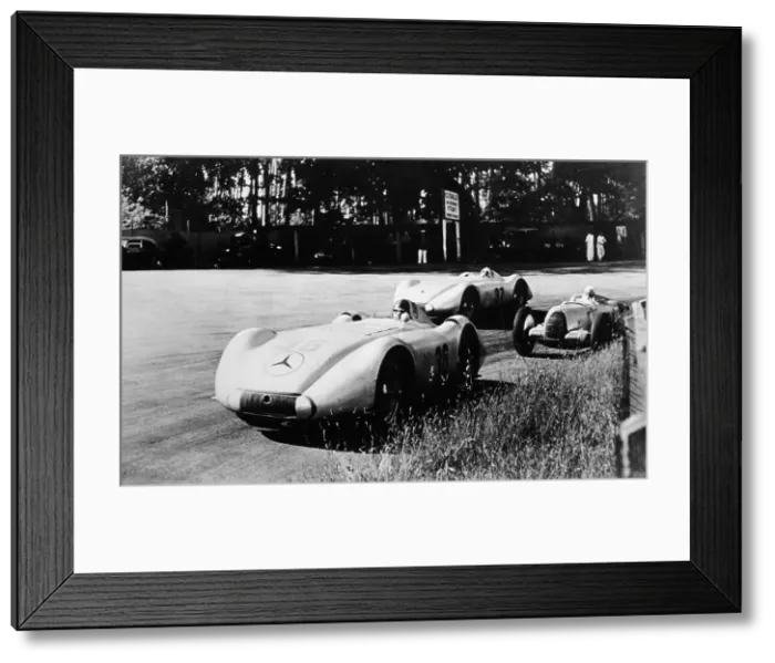 Framed Print : Mercedes Streamliner cars competing in the Avusrennen, Berlin, 1937 Framed Print : Mercedes Streamliner cars competing in the Avusrennen, Berlin, 1937