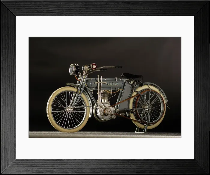 Framed Print : Yale 4 hp 1912. Artist: Simon Clay Framed Print : Yale 4 hp 1912. Artist: Simon Clay
