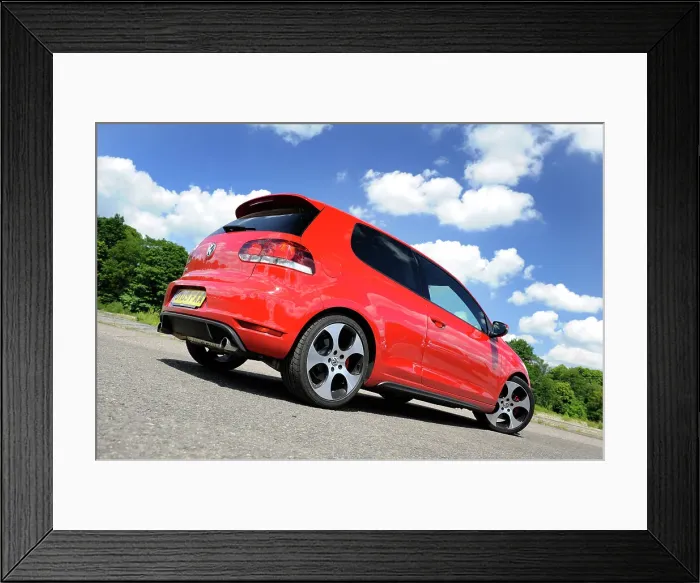 Framed Print : VW Golf GTI mk 6 2008. Artist: Simon Clay Framed Print : VW Golf GTI mk 6 2008. Artist: Simon Clay