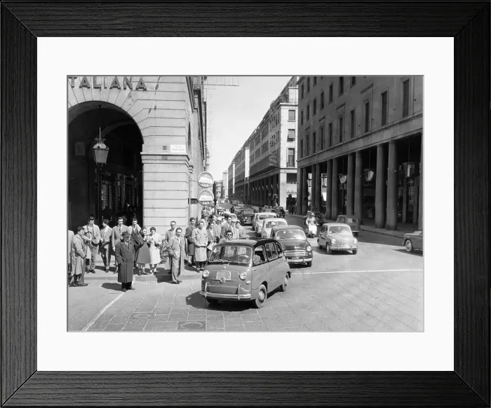 Framed Print : Fiat 600 Multipla leading a procession of Fiats, Italy, (late 1950s?) Framed Print : Fiat 600 Multipla leading a procession of Fiats, Italy, (late 1950s?)