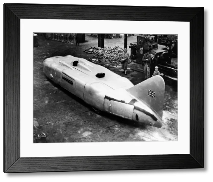 Framed Print : Captain George Eyston's Thunderbolt car, 1937 Framed Print : Captain George Eyston's Thunderbolt car, 1937