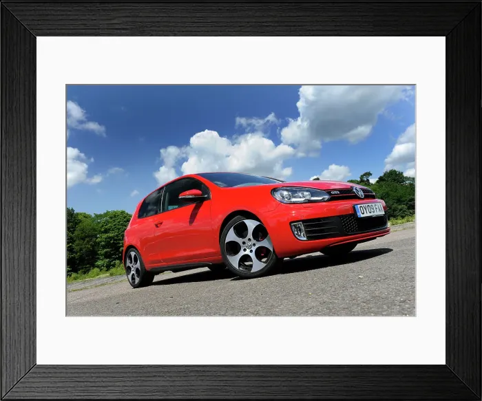 Framed Print : VW Golf GTI mk 6 2008. Artist: Simon Clay Framed Print : VW Golf GTI mk 6 2008. Artist: Simon Clay